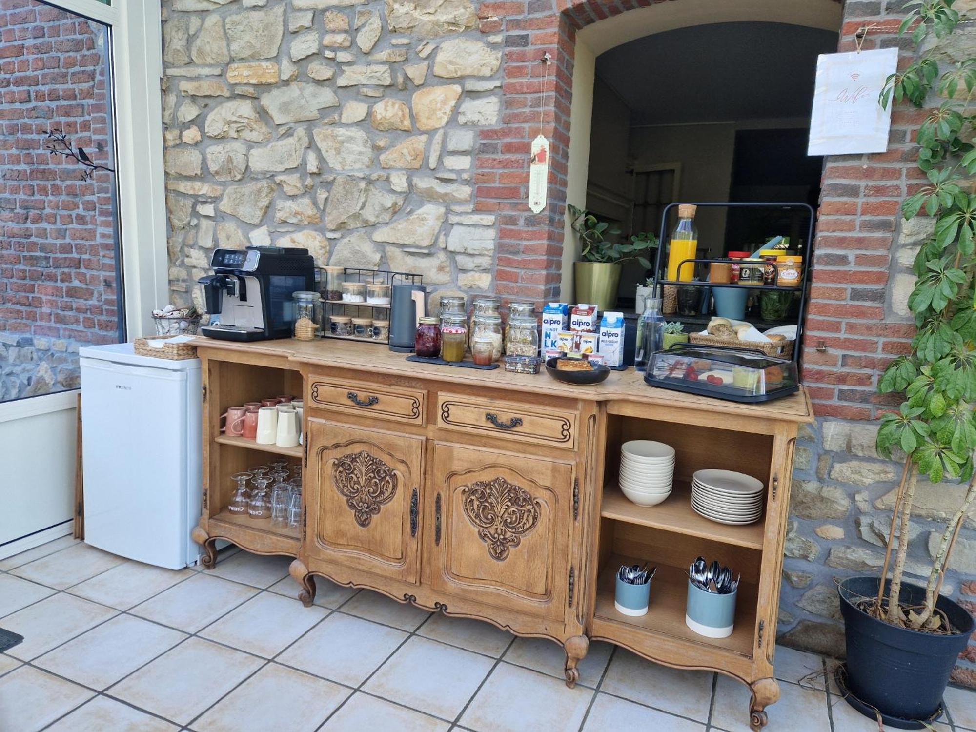 Habitat Bed & Breakfast Momignies Екстериор снимка